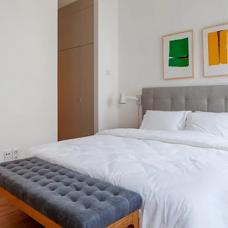 Brand New 2-bedroom In Estrela Lisboa