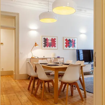Brand New 2-bedroom In Estrela Διαμέρισμα *