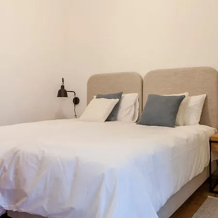 Brand New 2-bedroom In Estrela Lisboa