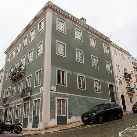 Brand New 2-bedroom In Estrela Lisboa